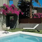 Ξενοδοχείο Paradise Island 5*