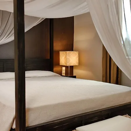 Paradise Island 5*