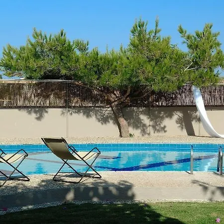 Otel Paradise Island