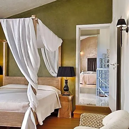 Paradise Island Hotel