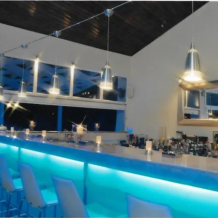 Готель Paradise Island 5*