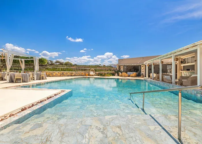 Paradise Island Hotel 5*